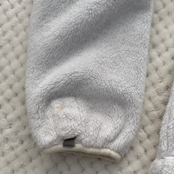 🧥🤍 Women’s The North Face Fleece Jacket, Size Small - Picture 3 of 13